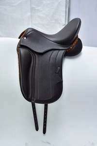 Selle de cheval western en cuir véritable, pour l'entraînement au roping, confortable, durable, design robuste, étriers solides, siège rembourré, arbre en bois - Product Image 6