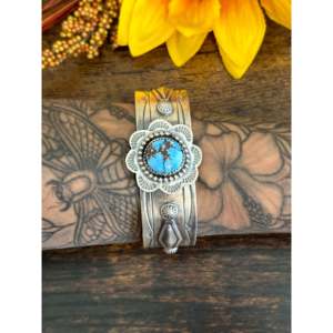 Bracelet manchette en argent sterling turquoise Golden Hills de Boyd Ashley - Product Image 2