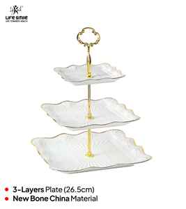 Plato de Servir de 3 Niveles de Porcelana China con Base Dorada, Plato de Lujo Ecológico para Fiestas, Técnica Pulida - Product Image 1