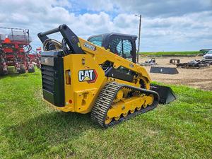 Chargeuse compacte Caterpillar 226B3 d'occasion en bon état avec moteur de pompe à haute efficacité, moteur et boîte de vitesses 95 CV, garantie de 4 ans - Product Image 3