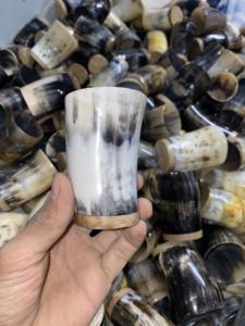 100% naturel personnalisé taille corne verre poli noir et blanc corne à boire pour les fêtes bas prix en Inde - Product Image 2