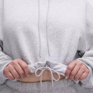 ชุดวอร์มผ้าฝ้ายปักลายลูกไม้แบบกำหนดเอง เสื้อฮู้ดมีเชือกผูกสำหรับผู้หญิง ชุดกีฬาผ้าฝ้าย 100% - Product Image 2