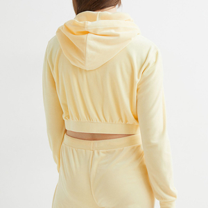 Vente en gros de survêtement à manches longues de qualité supérieure, sweat-shirt à capuche personnalisé pour femmes avec logo court de yoga vierge - Product Image 5