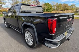 รถมือสองคุณภาพดี ปี 2021 G-MC Sierra 1500 Denali Crew Cab 4x4 - Product Image 3