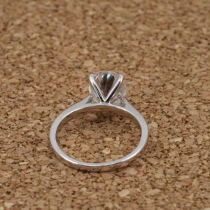 Anillo de Diamante Cultivado en Laboratorio, Brillante y Luminoso, Oro de 18K, Corte Ovalado, 2.50 Quilates, VVS2, Certificado IGI, Joyería de Lujo, Regalo Elegante para - Product Image 3