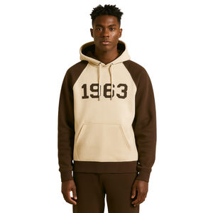 Sudadera con Capucha de Manga Raglán Marrón del Cuerpo Neutral Iota Phi Theta, Año de Fundación 1963, Ropa de Fraternidad Griega, Divine Nine HBCU - Product Image 1