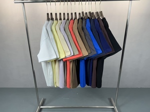 T-shirt uni de haute qualité 100% coton surdimensionné 300gsm avec logo personnalisé pour hommes - Product Image 2