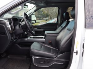 Ford Super Duty F-350 SRW LARIAT d'occasion propre 2024 - Product Image 4