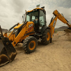 Retroexcavadora de rendimiento diésel JCB, transmisión 4WD con brazo de carga de construcción fuerte, componentes de núcleo de azada trasera, bomba de motor - Product Image 4