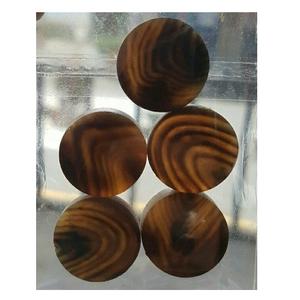 Botones de Cuerno de Búfalo Tallados a Mano en India, Color Negro y Tigre, Artesanía Natural, Duraderos - Product Image 1