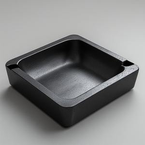 Cendrier à cigares élégant en aluminium de forme ronde, gravé à la main, écologique et durable pour les intérieurs de maison d'inspiration patrimoniale - Product Image 6