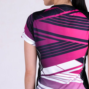 Alta calidad 100% poliéster personalizar tamaño mujeres sublimación Camisetas talla grande logotipo personalizado señoras cuello profundo camiseta - Product Image 5