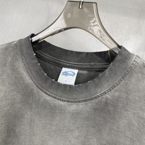 T-shirt surdimensionné vierge en coton épais pour hommes T-shirt vintage lavé à l'acide avec logo personnalisé - Product Image 5