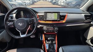Stonic Diesel 1.6 Prestige 2018 en Buen Estado, Auto Usado Coreano en Venta, 300auto Export - Product Image 5