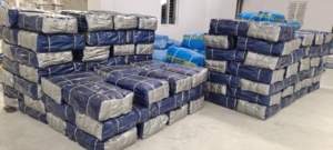 Tissu de maille de style uni stabilisé aux UV de bâche PE vierge pure argentée bleue super forte de 250 g/m² - Product Image 6