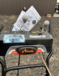 Soplador de Nieve Toro Power Max HD 828 OAE de Dos Etapas, Motor de Gasolina de 212 cc, con Arranque Eléctrico y 2 Años de Garantía - Product Image 3