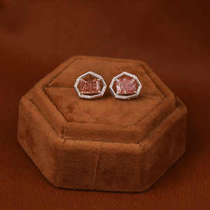 4.4CT Lab Grown Diamond Pink Radiant Cut Tiney Round Diamond Halo Setting Stud Pendientes 14KT Pendiente de oro sólido Regalo para mujeres - Product Image 1