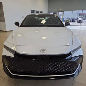 ใหม่ 2026 สำหรับ Crown Platinum AWD รถซีดานหรู ยูโร 6 เกียร์อัตโนมัติ ภายในสีเข้ม กล้องมองหลัง - Product Image 1