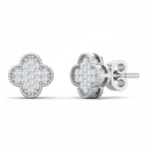 Élégantes boucles d'oreilles clous en or blanc avec diamants et bordure en milgrain perlé pour femmes recherchant une beauté intemporelle et un éclat radieux - Product Image 1
