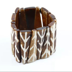 Indian <b>Fashion</b> <b>Bangles</b> with Square Curving Designs Stretch Bone and Horn Bracelets - Product Image 1