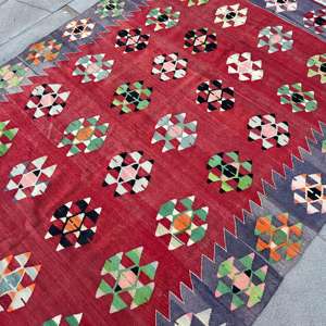 Alfombra Turca Vintage de 5.7x8.9 pies (174x272 cm), Alfombra Kilim Roja y Azul Abstracta - Product Image 5