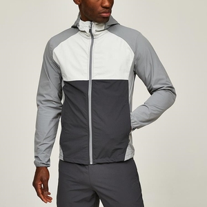 Chaqueta Cortavientos Personalizada con Logotipo Reflectante, de Poliéster Tejido, con Bloques de Color, Corte Regular, con Cierre - Product Image 1