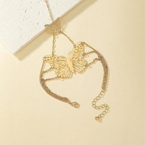 สร้อยข้อมือมือสีทองของผู้หญิงพร้อมโซ่รูปผีเสื้อหรูหราเหมาะสำหรับเป็นของขวัญเครื่องประดับวันฮาโลวีน - Product Image 4