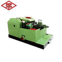KONFU Multi-Station Bolt Making Machine Vis Écrou Ancien avec composant moteur central
