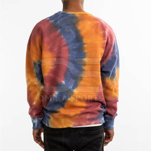 Hombres Tie Dye Sudadera Drop Shoulder Pullover con diseño artístico de remolino para la moda juvenil de la calle - Product Image 2