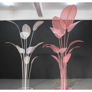 เครื่องประดับประตูทางเข้างานแต่งงานทำจากโลหะเคลือบผงสีขาวดีไซน์สุดแฟนซี - Product Image 3