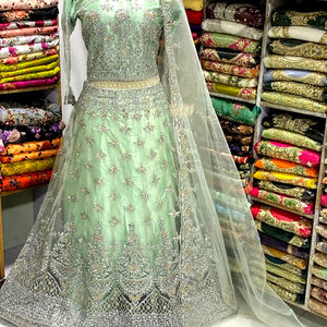 Hermoso bordado trabajo de piedra hecho a mano paquistaní Lehenga Choli indio y ropa paquistaní para bodas precio - Product Image 1