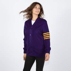 Suéter Personalizado, Suéter Universitario Elegante y Cómodo - Alta Calidad, Duradero y Perfecto para la Moda Clásica - Product Image 4