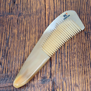 Peigne en corne de buffle de qualité supérieure avec manche en corne pour usage domestique, directement du grossiste vietnamien - Product Image 2