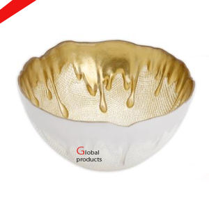 Beau bol de service en métal blanc et doré de forme ronde et élégant pour hôtel restaurant - Product Image 1