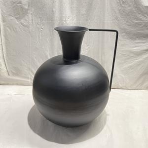 Vases à fleurs décoratifs en fil métallique pour mariage Finition argentée Présentoir à fleurs Décoration de maison et de jardin Vase en métal - Product Image 3