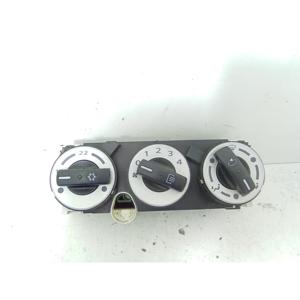 Commandes climatiques Mitsubishi Colt Série 3P (Z30) 69660071 (04>12) - Product Image 1