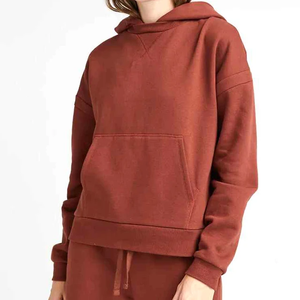 Venta al por mayor 330 Gsm Men's Gym Workout Hoodie Oversized Pullover Sweatshirt Custom Logo Solid Pattern Winter Plain Dyed Hoodies - Product Image 1