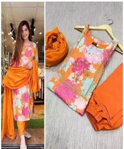 Fusion culturelle: Salwar Kameez femmes pakistanaises indiennes-Découvrez la fusion des styles indien et pakistanais pour une garde-robe unique - Product Image 5