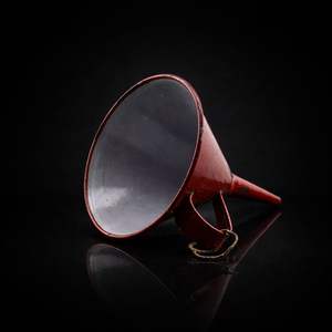 Entonnoir émaillé avec poignée pour un transfert de liquide facile et sans déversement, conception solide et durable, idéal pour la cuisine, le garage et l'usage domestique - Product Image 3