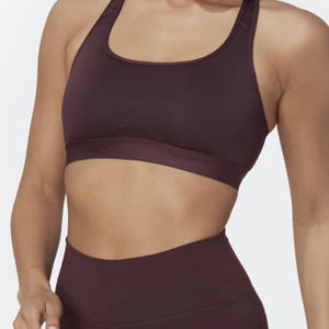 Sujetador deportivo transpirable de alta calidad, respetuoso con el medio ambiente, sin espalda, sujetador de Yoga con diseño cruzado en la espalda de belleza, Sujetador deportivo de Fitness al por mayor - Product Image 3