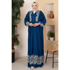 Vestido hiyab de viscosa con estampado de medio botón - Product Image 5