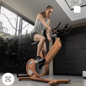 Bicicleta de Spinning con Acabado en Madera, Nueva, para Ciclismo en Interiores, Entrenamiento de Resistencia Cardiovascular, para Gimnasios y Hogares - Product Image 1