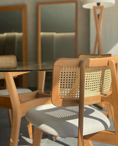 Chaise de salle à manger en bois avec dossier en rotin tressé et assise rembourrée en tissu clair pour l'intérieur - Product Image 4