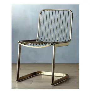 현대적인 디자인 맞춤형 편안한 쿠션 라운지 야외 의자 북유럽 스타일 금속 와이어 쉬운 팔 의자