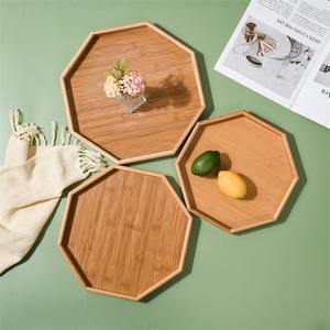 Plateaux en bois de bambou octogone pour la décoration de la cuisine à domicile plateaux de service en bois multifonctionnels au meilleur prix - Product Image 1