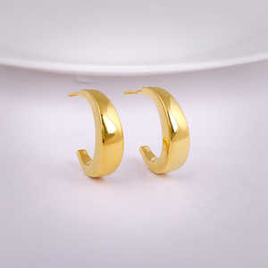 Boucles d'oreilles pendantes demi-lune dorées tendance - Product Image 2