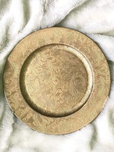 Plaque de chargeur en métal artisanale faite à la main pour l'affichage de table d'événement de salle à manger de style ferme rustique - Product Image 5