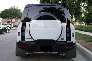 Land Rover Defender 110 V8 essence 2023, faible kilométrage - Product Image 2