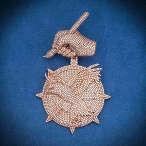 จี้รูปสัตว์ประดับมอยส์ซาไนต์ ดีไซน์แบบแร็ปเปอร์สุดเท่  ทำจากเงินแท้ 925 ชุบโรเดียมและทอง 14K - Product Image 3