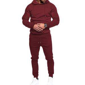 Nouveau produit de remise en forme en gros Logo personnalisé surdimensionné français éponge taille élastique ensemble de survêtement tenue décontracté deux pièces hommes ensemble de survêtement - Product Image 1